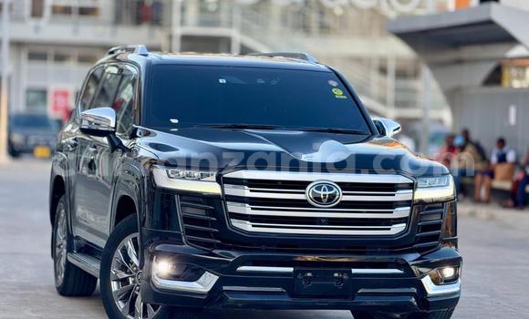 Buy Used Toyota Land Cruiser Black Car in Dar es Salaam in Dar es Salaam Buy Used Toyota Land Cruiser Black Car in Dar es Salaam in Dar es Salaam