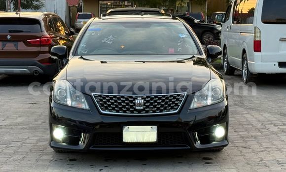 Buy Import Toyota Crown Black Car in Dar es Salaam in Dar es Salaam