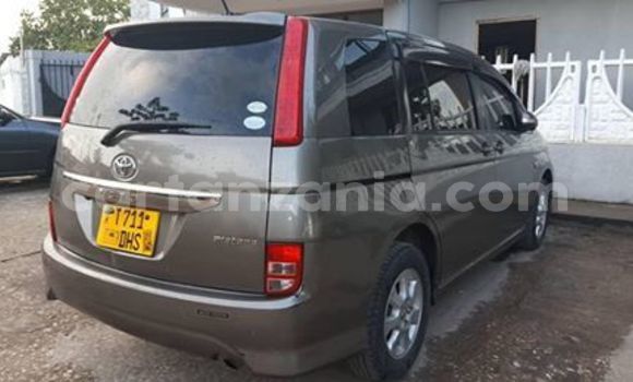 Nunua Ilio tumika Toyota ISis Nyingine Gari ndani ya Dar es Salaam nchini Dar es Salaam Nunua Ilio tumika Toyota ISis Nyingine Gari ndani ya Dar es Salaam nchini Dar es Salaam