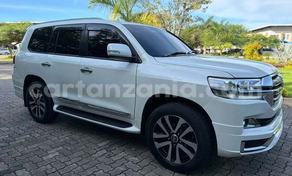 Buy Used Toyota Land Cruiser White Car in Dar es Salaam in Dar es Salaam Buy Used Toyota Land Cruiser White Car in Dar es Salaam in Dar es Salaam