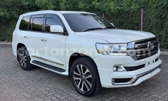 Buy Used Toyota Land Cruiser White Car in Dar es Salaam in Dar es Salaam Buy Used Toyota Land Cruiser White Car in Dar es Salaam in Dar es Salaam