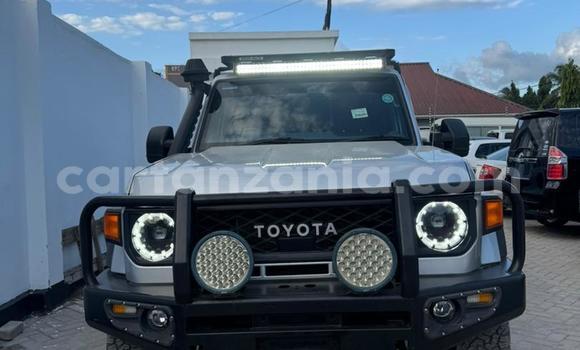 Nunua Imported Toyota Land Cruiser Nyingine Gari ndani ya Dar es Salaam nchini Dar es Salaam Nunua Imported Toyota Land Cruiser Nyingine Gari ndani ya Dar es Salaam nchini Dar es Salaam