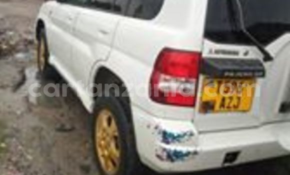 Nunua Ilio tumika Mitsubishi Pajero Nyeupe Gari ndani ya Dar es Salaam nchini Dar es Salaam Nunua Ilio tumika Mitsubishi Pajero Nyeupe Gari ndani ya Dar es Salaam nchini Dar es Salaam