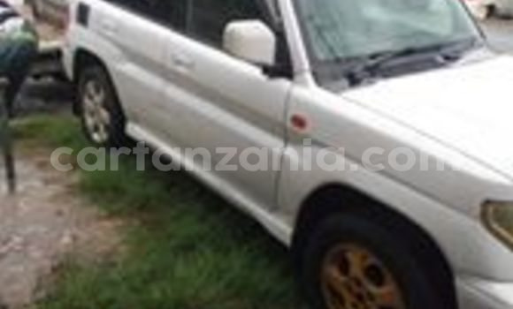 Nunua Ilio tumika Mitsubishi Pajero Nyeupe Gari ndani ya Dar es Salaam nchini Dar es Salaam Nunua Ilio tumika Mitsubishi Pajero Nyeupe Gari ndani ya Dar es Salaam nchini Dar es Salaam