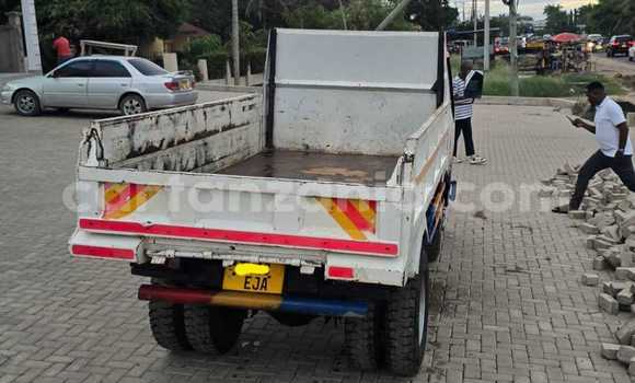 Buy Used Mitsubishi Fuso Fighter White Truck in Dar es Salaam in Dar es Salaam