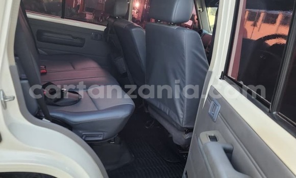 Buy Used Toyota Land Cruiser White Car in Dar es Salaam in Dar es Salaam Buy Used Toyota Land Cruiser White Car in Dar es Salaam in Dar es Salaam