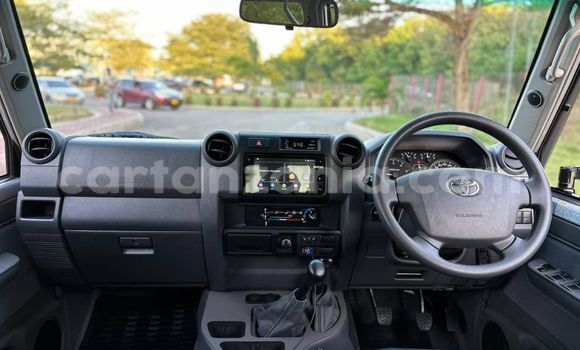 Nunua Ilio tumika Toyota Land Cruiser Fedha Gari ndani ya Dar es Salaam nchini Dar es Salaam Nunua Ilio tumika Toyota Land Cruiser Fedha Gari ndani ya Dar es Salaam nchini Dar es Salaam