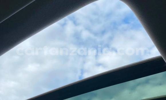 Buy Used Mercedes-Benz C-Classe White Car in Dar es Salaam in Dar es Salaam Buy Used Mercedes-Benz C-Classe White Car in Dar es Salaam in Dar es Salaam