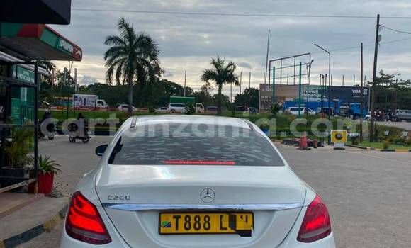 Buy Used Mercedes-Benz C-Classe White Car in Dar es Salaam in Dar es Salaam Buy Used Mercedes-Benz C-Classe White Car in Dar es Salaam in Dar es Salaam
