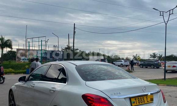 Buy Used Mercedes-Benz C-Classe White Car in Dar es Salaam in Dar es Salaam Buy Used Mercedes-Benz C-Classe White Car in Dar es Salaam in Dar es Salaam