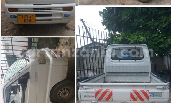Nunua Ilio tumika Suzuki Carry Nyeupe Gari ndani ya Dar es Salaam nchini Dar es Salaam Nunua Ilio tumika Suzuki Carry Nyeupe Gari ndani ya Dar es Salaam nchini Dar es Salaam