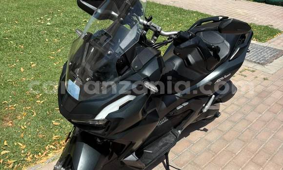 Buy Used Honda X-ADV Black Bike in Arusha in Arusha