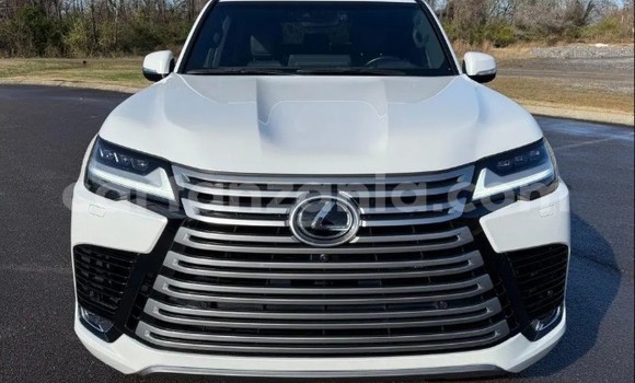 Nunua Ilio tumika Lexus LX Nyeupe Gari ndani ya Bagamoyo nchini Pwani Nunua Ilio tumika Lexus LX Nyeupe Gari ndani ya Bagamoyo nchini Pwani
