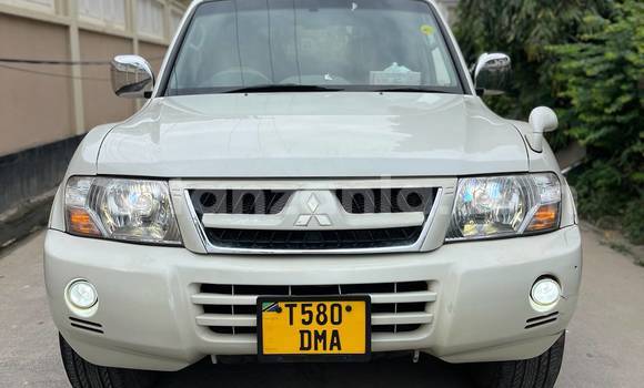Buy Used Mitsubishi Pajero White Car in Dar es Salaam in Dar es Salaam