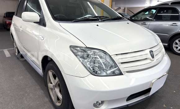 Buy Import Toyota IST White Car in Dar es Salaam in Dar es Salaam Buy Import Toyota IST White Car in Dar es Salaam in Dar es Salaam