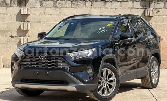 Nunua Imported Toyota RAV4 Nyeusi Gari ndani ya Dar es Salaam nchini Dar es Salaam Nunua Imported Toyota RAV4 Nyeusi Gari ndani ya Dar es Salaam nchini Dar es Salaam