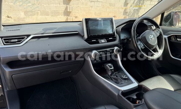 Nunua Imported Toyota RAV4 Nyeusi Gari ndani ya Dar es Salaam nchini Dar es Salaam Nunua Imported Toyota RAV4 Nyeusi Gari ndani ya Dar es Salaam nchini Dar es Salaam