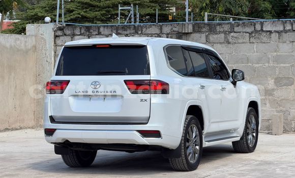 Buy Import Toyota Land Cruiser White Car in Dar es Salaam in Dar es Salaam Buy Import Toyota Land Cruiser White Car in Dar es Salaam in Dar es Salaam