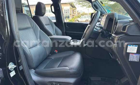 Nunua Imported Toyota Land Cruiser Prado Nyeusi Gari ndani ya Dar es Salaam nchini Dar es Salaam Nunua Imported Toyota Land Cruiser Prado Nyeusi Gari ndani ya Dar es Salaam nchini Dar es Salaam