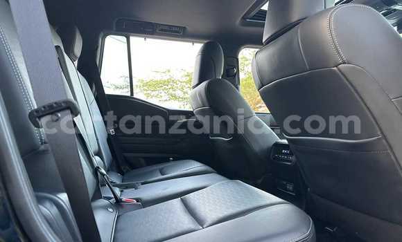 Nunua Imported Toyota Land Cruiser Prado Nyeusi Gari ndani ya Dar es Salaam nchini Dar es Salaam Nunua Imported Toyota Land Cruiser Prado Nyeusi Gari ndani ya Dar es Salaam nchini Dar es Salaam