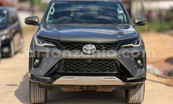 Nunua Imported Toyota Fortuner Nyingine Gari ndani ya Dar es Salaam nchini Dar es Salaam