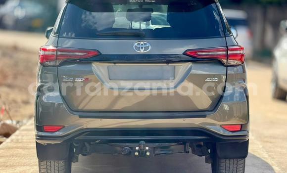 Nunua Imported Toyota Fortuner Nyingine Gari ndani ya Dar es Salaam nchini Dar es Salaam Nunua Imported Toyota Fortuner Nyingine Gari ndani ya Dar es Salaam nchini Dar es Salaam