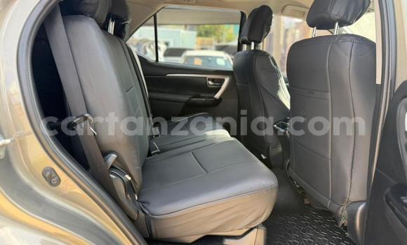 Nunua Imported Toyota Fortuner Nyingine Gari ndani ya Dar es Salaam nchini Dar es Salaam Nunua Imported Toyota Fortuner Nyingine Gari ndani ya Dar es Salaam nchini Dar es Salaam