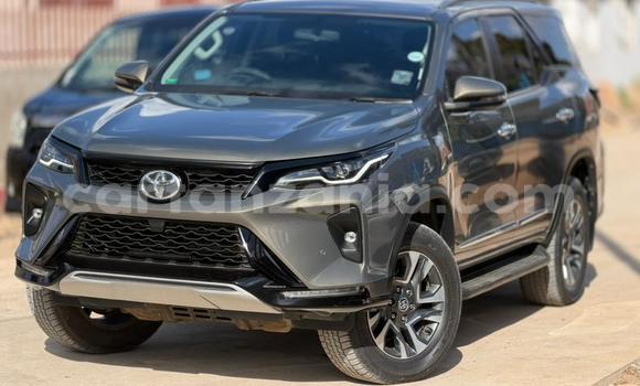 Nunua Imported Toyota Fortuner Nyingine Gari ndani ya Dar es Salaam nchini Dar es Salaam Nunua Imported Toyota Fortuner Nyingine Gari ndani ya Dar es Salaam nchini Dar es Salaam
