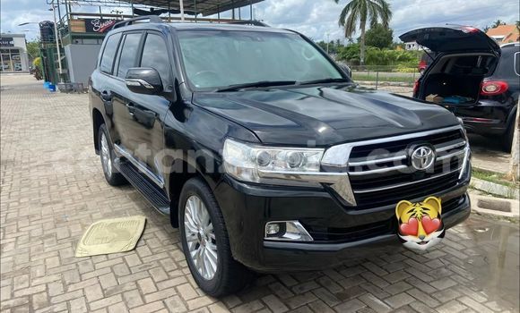 Buy Used Toyota Land Cruiser Black Car in Dar es Salaam in Dar es Salaam