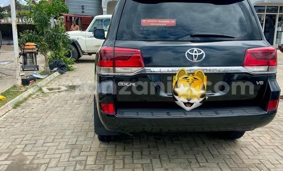 Buy Used Toyota Land Cruiser Black Car in Dar es Salaam in Dar es Salaam Buy Used Toyota Land Cruiser Black Car in Dar es Salaam in Dar es Salaam