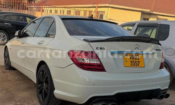 Nunua Imported Mercedes-Benz C-Classe Nyeupe Gari ndani ya Dar es Salaam nchini Dar es Salaam Nunua Imported Mercedes-Benz C-Classe Nyeupe Gari ndani ya Dar es Salaam nchini Dar es Salaam