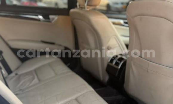 Nunua Imported Mercedes-Benz C-Classe Nyeupe Gari ndani ya Dar es Salaam nchini Dar es Salaam Nunua Imported Mercedes-Benz C-Classe Nyeupe Gari ndani ya Dar es Salaam nchini Dar es Salaam