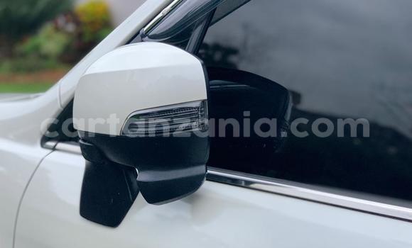Nunua Ilio tumika Subaru Forester Nyeupe Gari ndani ya Dar es Salaam nchini Dar es Salaam Nunua Ilio tumika Subaru Forester Nyeupe Gari ndani ya Dar es Salaam nchini Dar es Salaam