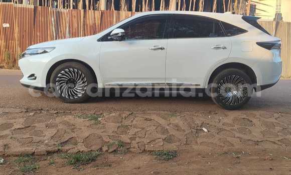 Buy Used Toyota Harrier White Car in Dar es Salaam in Dar es Salaam Buy Used Toyota Harrier White Car in Dar es Salaam in Dar es Salaam