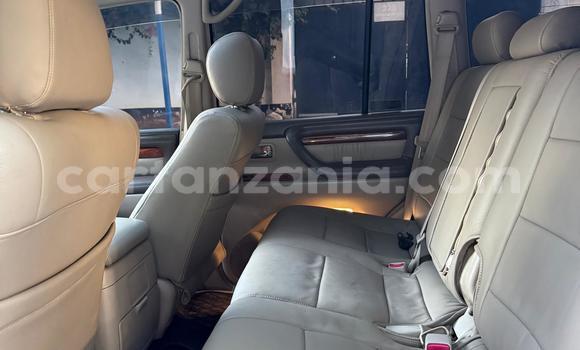 Buy Used Toyota Land Cruiser White Car in Dar es Salaam in Dar es Salaam Buy Used Toyota Land Cruiser White Car in Dar es Salaam in Dar es Salaam