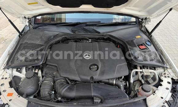 Buy Used Mercedes-Benz C-Classe White Car in Dar es Salaam in Dar es Salaam Buy Used Mercedes-Benz C-Classe White Car in Dar es Salaam in Dar es Salaam