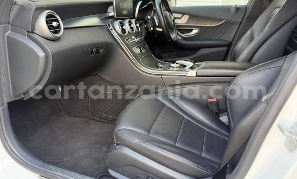 Buy Used Mercedes-Benz C-Classe White Car in Dar es Salaam in Dar es Salaam Buy Used Mercedes-Benz C-Classe White Car in Dar es Salaam in Dar es Salaam