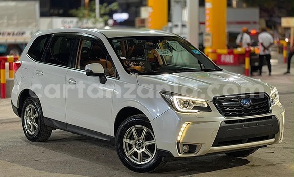 Nunua Imported Subaru Forester Nyeupe Gari ndani ya Dar es Salaam nchini Dar es Salaam