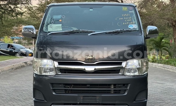 Nunua Imported Toyota Hiace Nyeusi Gari ndani ya Dar es Salaam nchini Dar es Salaam Nunua Imported Toyota Hiace Nyeusi Gari ndani ya Dar es Salaam nchini Dar es Salaam