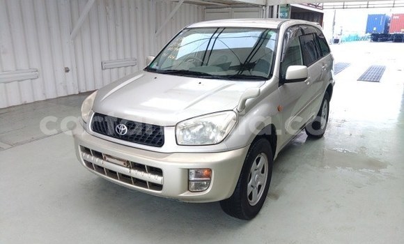 Nunua Imported Toyota RAV4 Beige Gari ndani ya Dar es Salaam nchini Dar es Salaam Nunua Imported Toyota RAV4 Beige Gari ndani ya Dar es Salaam nchini Dar es Salaam