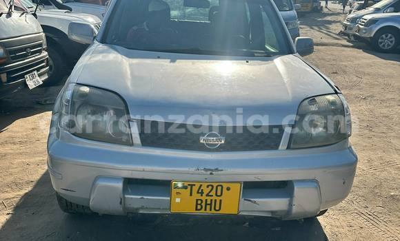 Nunua Ilio tumika Nissan X–Trail Fedha Gari ndani ya Dar es Salaam nchini Dar es Salaam