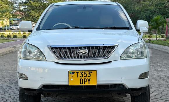 Buy Used Toyota Harrier White Car in Ilala in Dar es Salaam