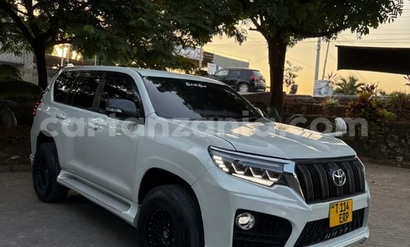 Buy Used Toyota Land Cruiser Prado White Car in Dar es Salaam in Dar es Salaam Buy Used Toyota Land Cruiser Prado White Car in Dar es Salaam in Dar es Salaam