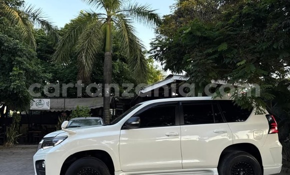 Buy Used Toyota Land Cruiser Prado White Car in Dar es Salaam in Dar es Salaam Buy Used Toyota Land Cruiser Prado White Car in Dar es Salaam in Dar es Salaam