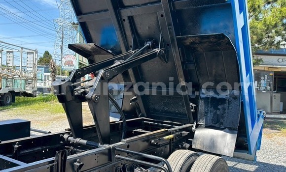 Buy Import Mitsubishi Fuso Fighter Blue Truck in Dar es Salaam in Dar es Salaam Buy Import Mitsubishi Fuso Fighter Blue Truck in Dar es Salaam in Dar es Salaam