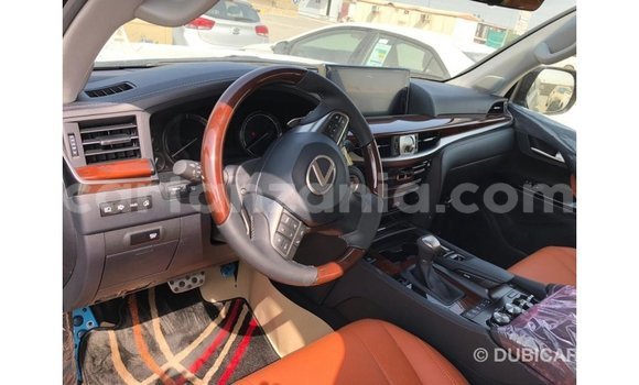 Nunua Imported Lexus LX Nyeupe Gari ndani ya Import - Dubai nchini Arusha Nunua Imported Lexus LX Nyeupe Gari ndani ya Import - Dubai nchini Arusha