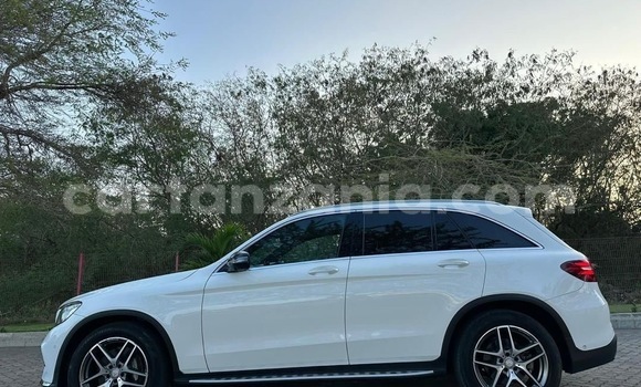 Buy Import Mercedes‒Benz GLC White Car in Dar es Salaam in Dar es Salaam Buy Import Mercedes‒Benz GLC White Car in Dar es Salaam in Dar es Salaam