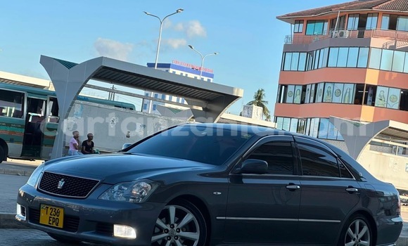 Buy Used Toyota Crown Other Car in Dar es Salaam in Dar es Salaam Buy Used Toyota Crown Other Car in Dar es Salaam in Dar es Salaam