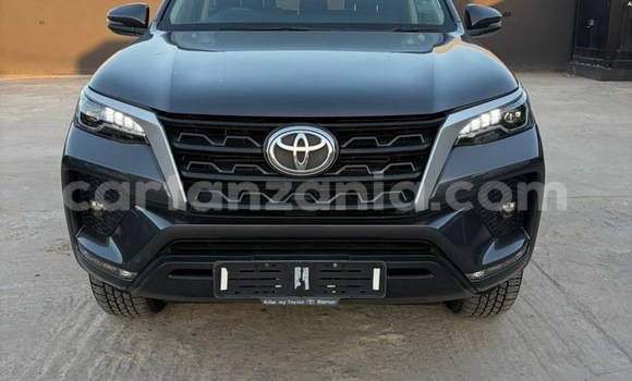 Nunua Imported Toyota Fortuner Nyingine Gari ndani ya Dar es Salaam nchini Dar es Salaam Nunua Imported Toyota Fortuner Nyingine Gari ndani ya Dar es Salaam nchini Dar es Salaam