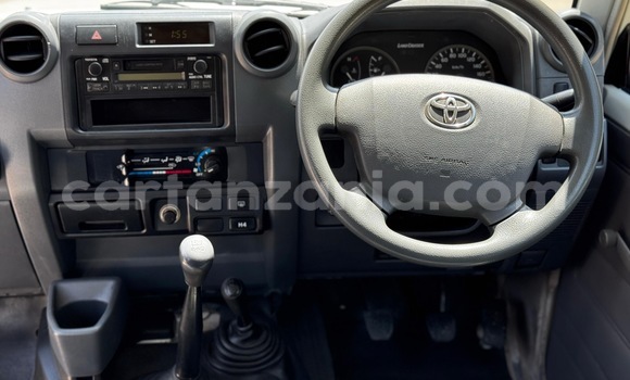 Buy Import Toyota Land Cruiser White Car in Dar es Salaam in Dar es Salaam Buy Import Toyota Land Cruiser White Car in Dar es Salaam in Dar es Salaam